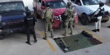Aseguran arsenal y tres vehículos tras enfrentamiento en Puerto Vallarta